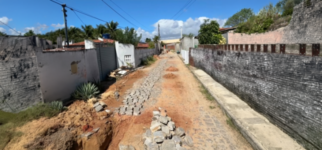Prefeitura de Maxaranguape realiza obra de drenagem no Conjunto São Luiz, em Maracajaú